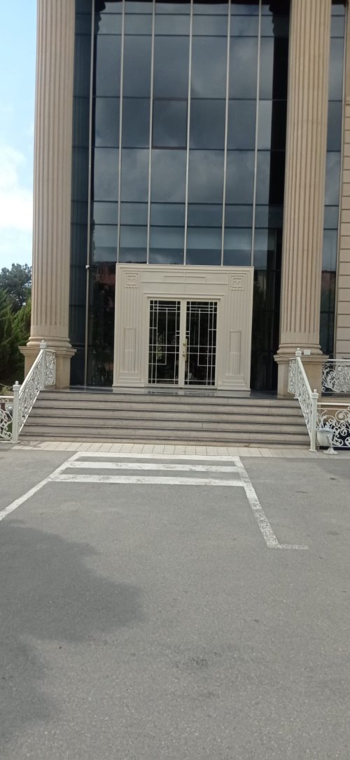 Xan Qızı Şadlıq Sarayı